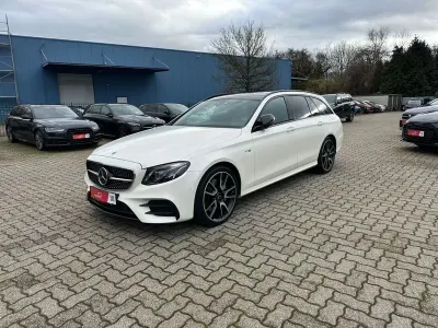 Używany Mercedes E43 AMG AMG 401 KM (294 kW) 2017 Biały Sedan/Limuzyna