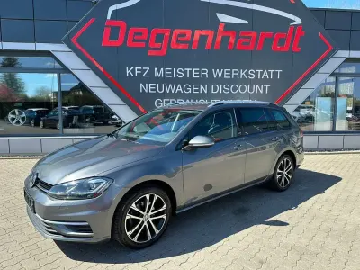 Używany VW Golf VII Sound 150 KM (110 kW) 2018 Szary Kombi