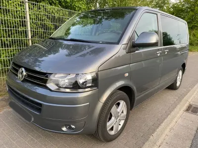 Używany VW Caravelle 140 KM (102 kW) 2014 Szary Van