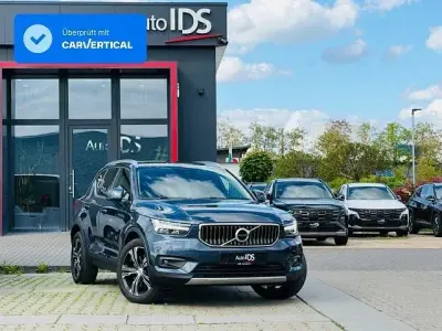 Gebraucht Volvo XC40 Inscription 129 PS (94 kW) 2022 Blau SUV