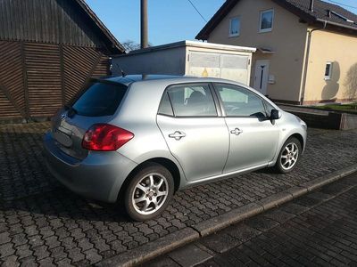 Grau Gebraucht 2009 Toyota Auris Life Kleinwagen | 5.190 €