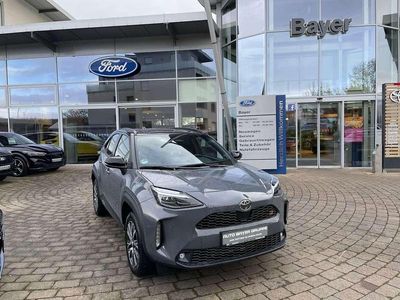 Gebraucht Toyota Yaris Cross Sport 131 PS (96 kW) 2025 Storm grey metallic, dach schw SUV