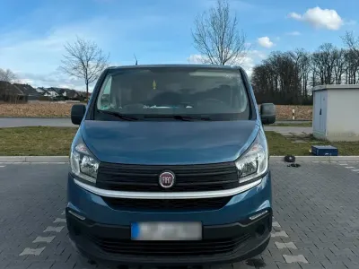 Begagnad Fiat Talento 120 HK (88 kW) 2017 Blå Minibuss