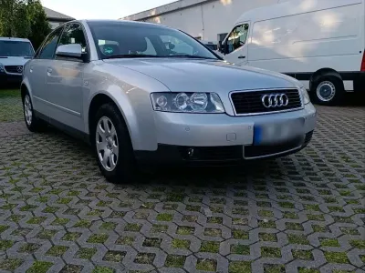 Gebraucht Audi A4 130 PS (95 kW) 2001 Silber Limousine