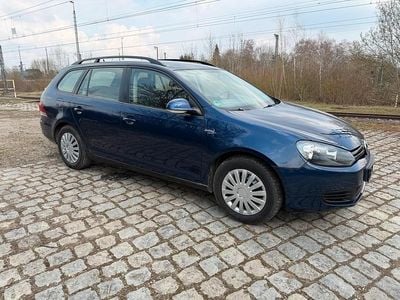 Gebraucht VW Golf VI 105 PS (77 kW) 2010 Blau Kleinwagen