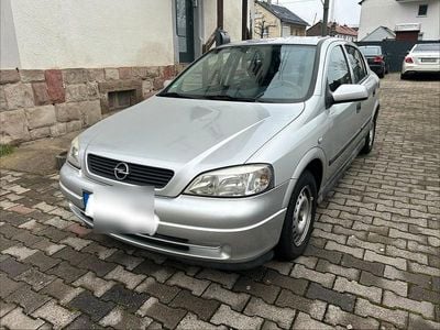 Grau Gebraucht 1998 Opel Astra Limousine | 1.999 € (Fairer Preis)