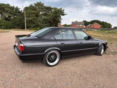 Schwarz Gebraucht 1990 BMW M5 Sport Line Limousine | 47.500 €