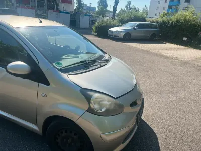 Gebraucht Toyota Aygo 68 PS (50 kW) 2007 Grau Kleinwagen