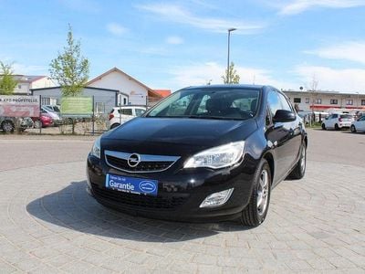 Second-hand Opel Astra Edition 116 CP (85 kW) 2010 Negru Berlinǎ