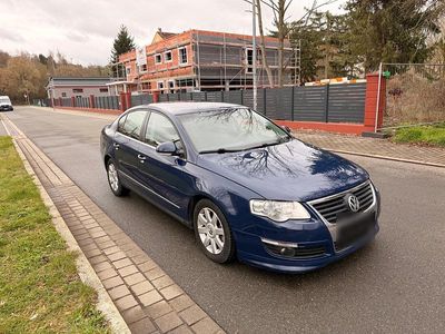 Gebraucht VW Passat 140 PS (102 kW) 2006 Blau Limousine