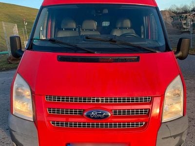 Gebraucht Ford Transit 140 PS (102 kW) 2013 Rot Van / Kleinbus