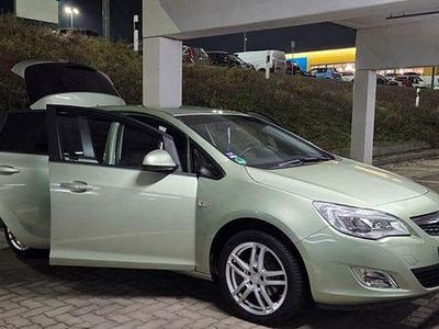 Gebraucht Opel Astra Design Edition 87 PS (63 kW) 2010 Grün Limousine