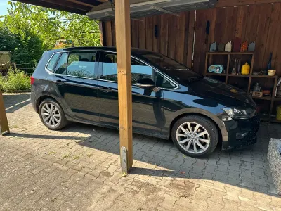 Gebraucht VW Golf Sportsvan Highline 125 PS (91 kW) 2017 Schwarz Van / Kleinbus