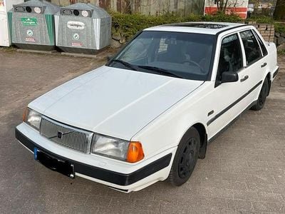 Gebraucht Volvo 460 107 PS (78 kW) 1993 Weiß Limousine