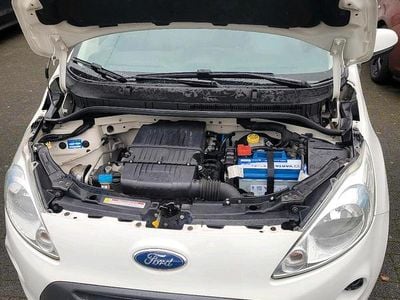 Gebraucht Ford Ka 69 PS (50 kW) 2014 Weiß Kleinwagen