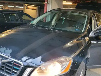 Gebraucht Volvo XC60 Kinetic 163 PS (119 kW) 2011 Schwarz SUV