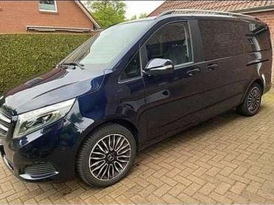 Gebraucht Mercedes V220 Edition 163 PS (119 kW) 2015 Blau Van / Kleinbus