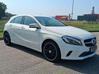 Gebraucht Mercedes A160 102 PS (75 kW) 2016 Weiß Limousine