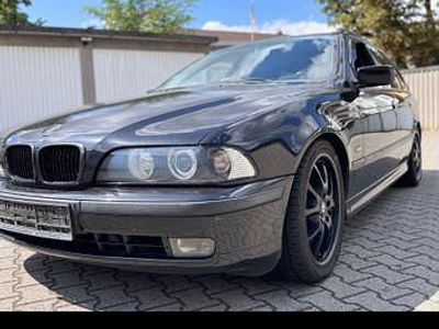 BMW 523