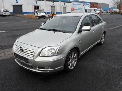 Gebraucht Toyota Avensis Executive 147 PS (108 kW) 2003 Silber Kleinwagen