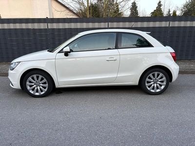 Gebraucht Audi A1 86 PS (63 kW) 2011 Weiß Kleinwagen