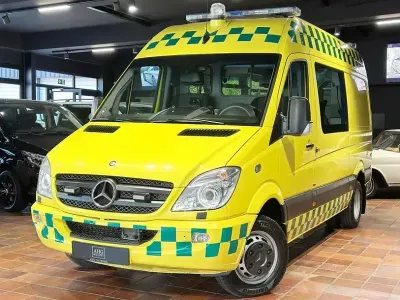 Gebraucht Mercedes Sprinter 190 PS (139 kW) 2013 Schwefelgelb mb 1216