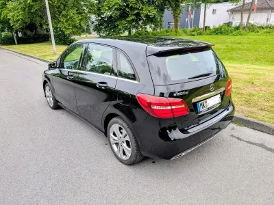 Gebraucht Mercedes B200 Style 136 PS (100 kW) 2015 Schwarz Van / Kleinbus