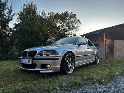 BMW 323