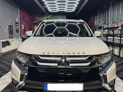 Gebraucht Mitsubishi Outlander Edition+ 150 PS (110 kW) 2018 Weiß SUV