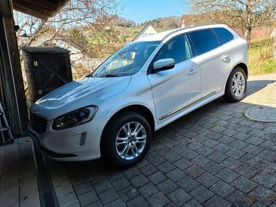 Gebraucht Volvo XC60 190 PS (139 kW) 2015 Weiß SUV