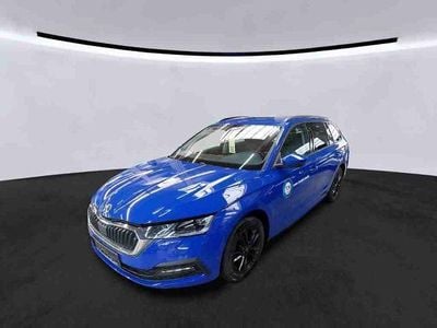 Energyblau Gebraucht 2023 Skoda Octavia Clever Limousine | 20.900 € (Guter Preis)