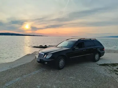 Gebraucht Mercedes 320 165 PS (121 kW) 2018 Schwarz Kombi
