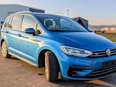 Blau Gebraucht 2017 VW Touran Highline Van / Kleinbus | 17.860 € (Guter Preis)