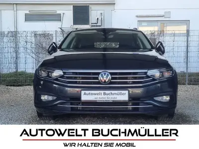 Gebraucht VW Passat 150 PS (110 kW) 2022 Grau Kombi