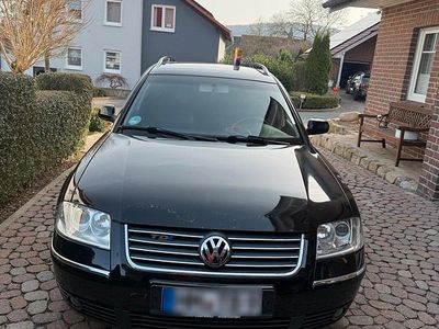 Gebraucht VW Passat 131 PS (96 kW) 2001 Schwarz Kombi
