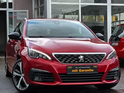 Occasion Peugeot 308 SW Allure GT-Line 131 PK (96 kW) 2018 Rood Stationwagen