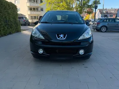 Usata Peugeot 207 Urban Move 95 CV (69 kW) 2009 Nero Utilitaria