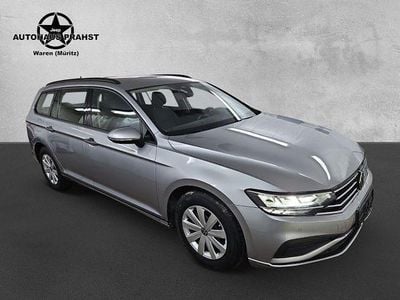 Gebraucht VW Passat 150 PS (110 kW) 2022 Silber Kombi