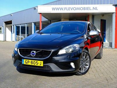 Gebraucht Volvo V40 Business Edition 120 PS (88 kW) 2015 Schwarz Limousine
