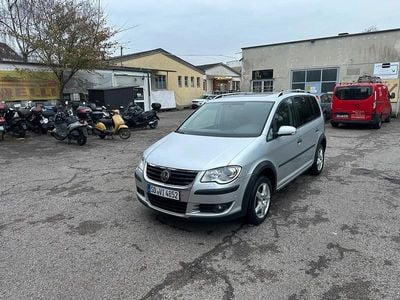 VW Touran Cross