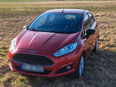 Gebraucht Ford Fiesta Titanium 82 PS (60 kW) 2017 Rot Kleinwagen