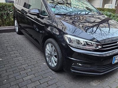 Schwarz Gebraucht 2022 VW Touran Highline Van / Kleinbus | 22.950 € (Superpreis)