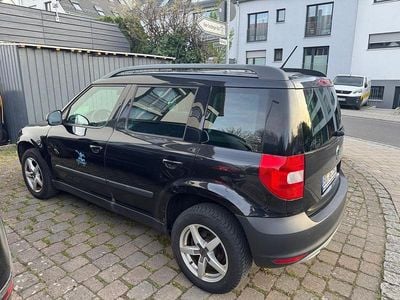 Usata Skoda Yeti 105 CV (77 kW) 2011 Nero SUV