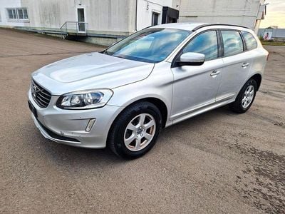 Silber Gebraucht 2016 Volvo XC60 Kinetic SUV | 5.900 € (Fairer Preis)