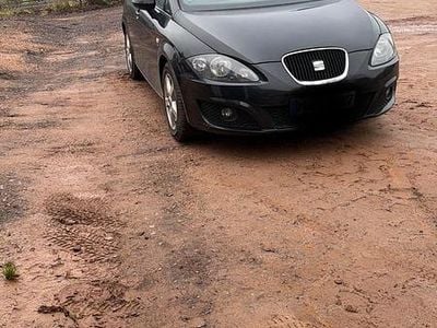 Schwarz Gebraucht 2010 Seat Leon Kleinwagen | 2.200 € (Guter Preis)