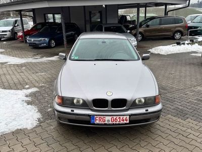 BMW 528