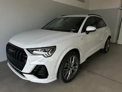 Gebraucht Audi Q3 Ambiente 200 PS (147 kW) 2023 [2y2y] gletscherweiß metallic SUV