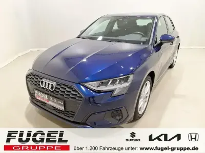Usado Audi A3 Ambiente 150 HP (110 kW) 2020 Azul Sedan
