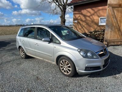 gebraucht Opel Zafira 1.8 Family 2.2025