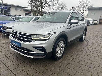 Silber Gebraucht 2023 VW Tiguan Elegance SUV | 29.900 € (Fairer Preis)